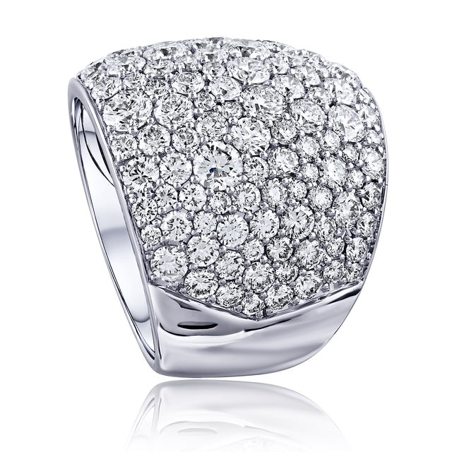 Spectacular Diamond White Gold Ring