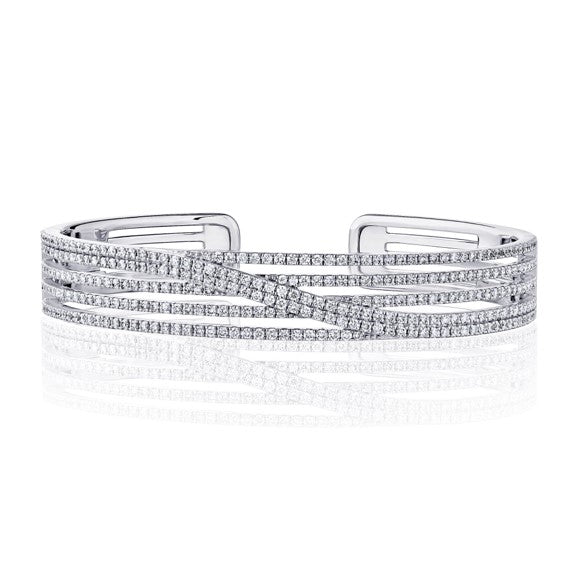 New original design. Classic but softly different. (Small)