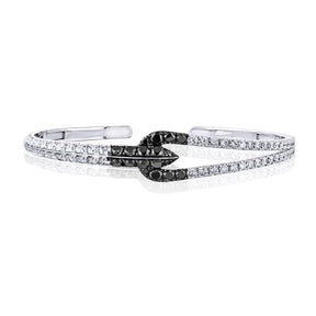 Original black and white arrow and loop design