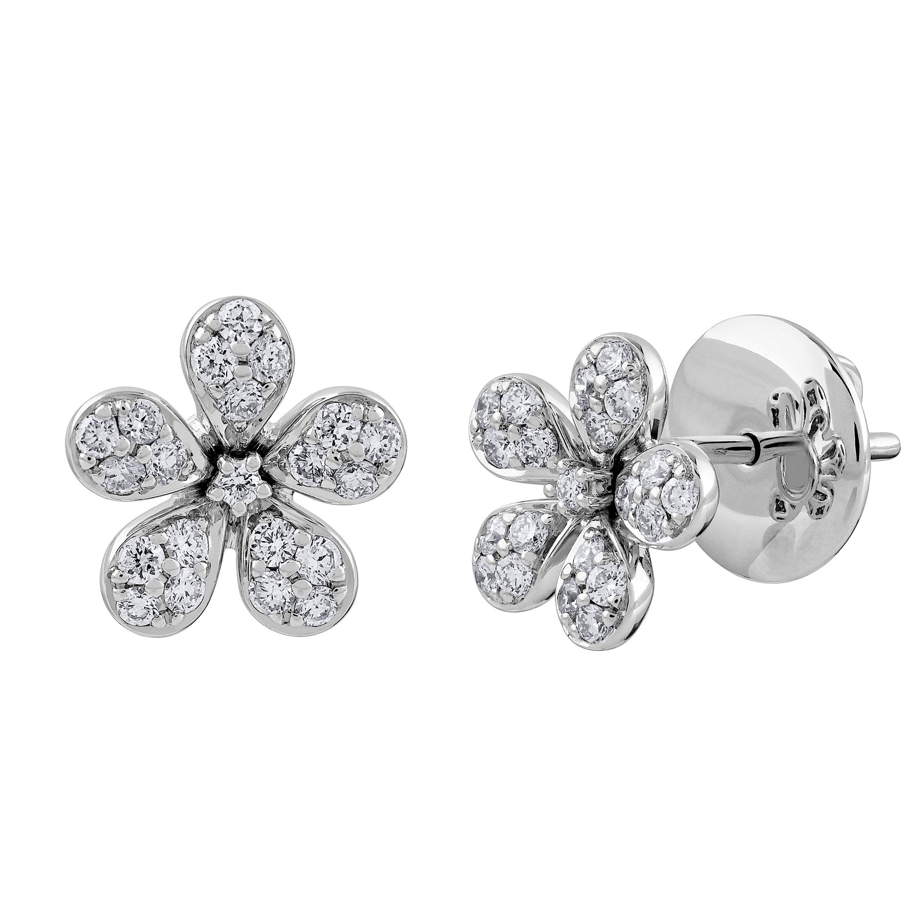 Nice flower studs, good for all occasions. Small size