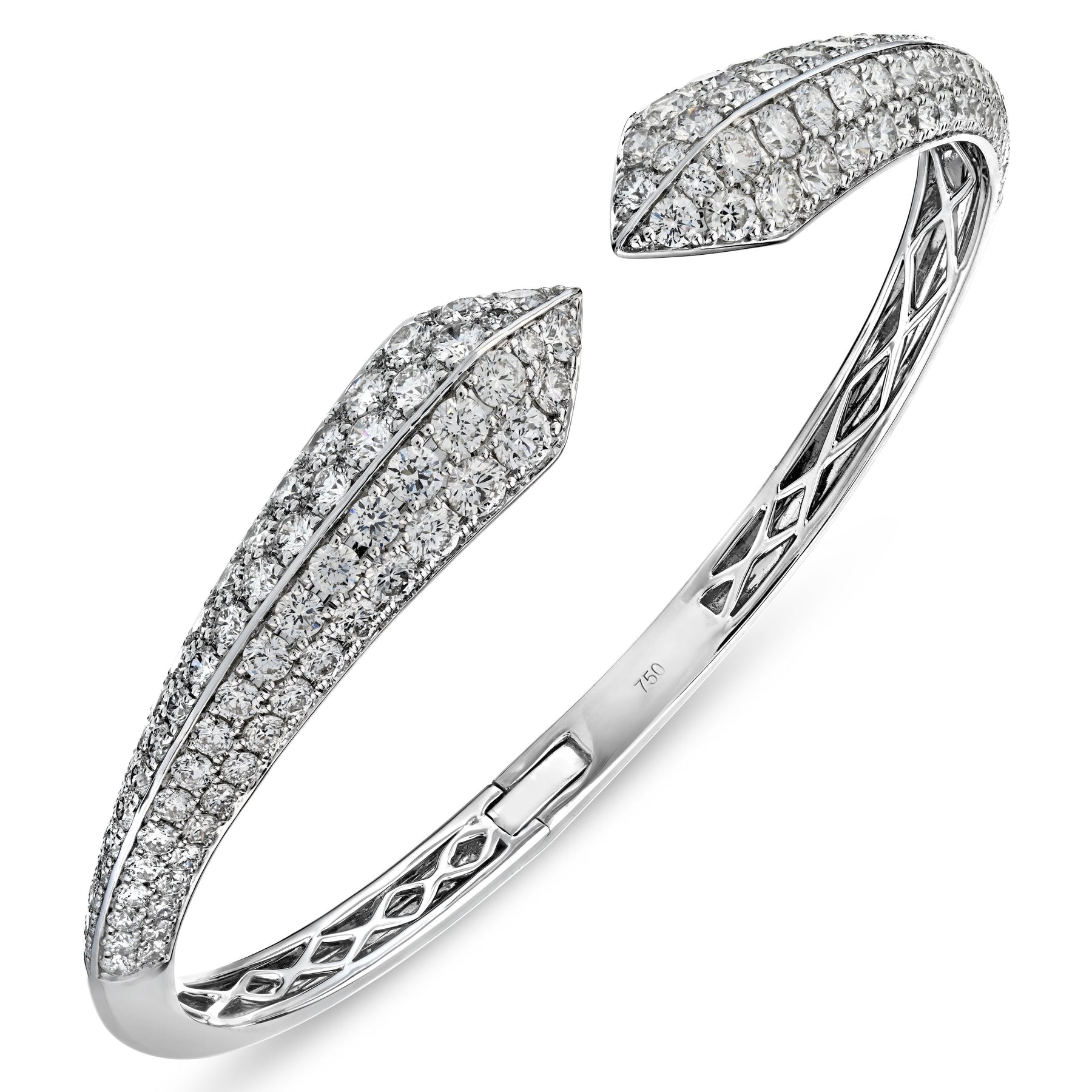 Facing Big Love Arrows Cuff
